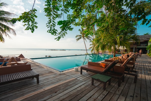 Deluxe Oasis Tropical Pool